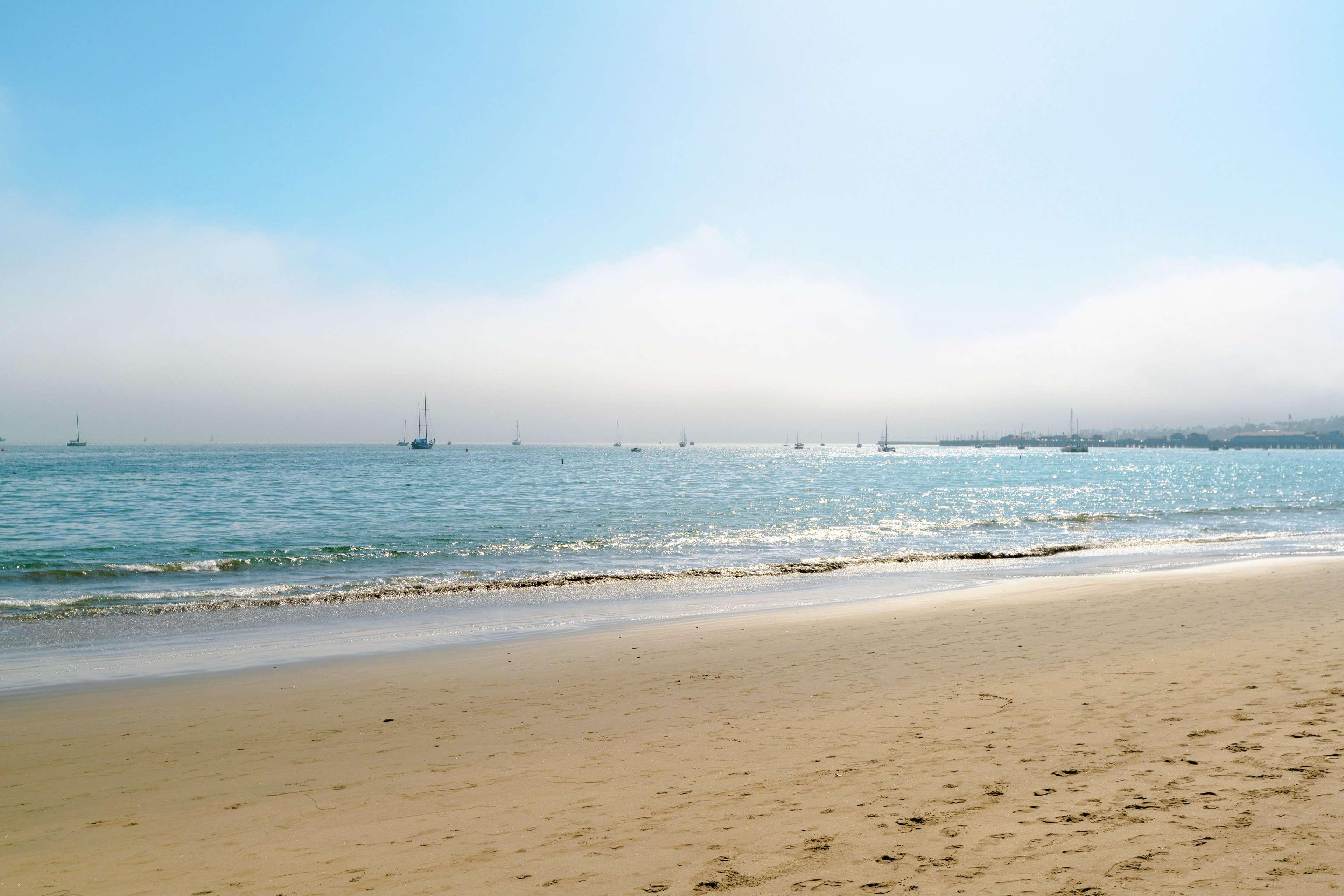 Hilton Santa Barbara Beachfront Resort Exterior photo