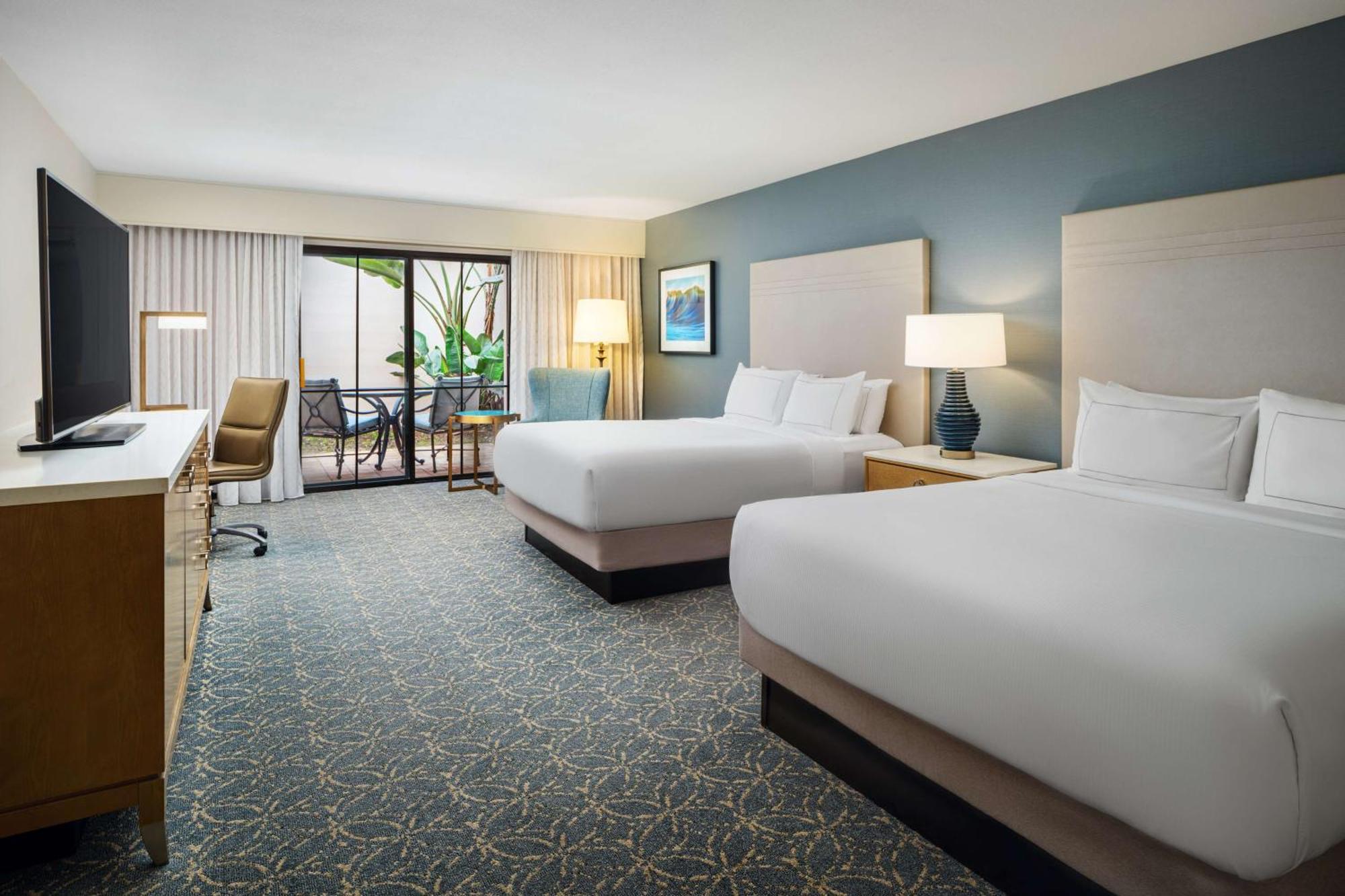 Hilton Santa Barbara Beachfront Resort Exterior photo