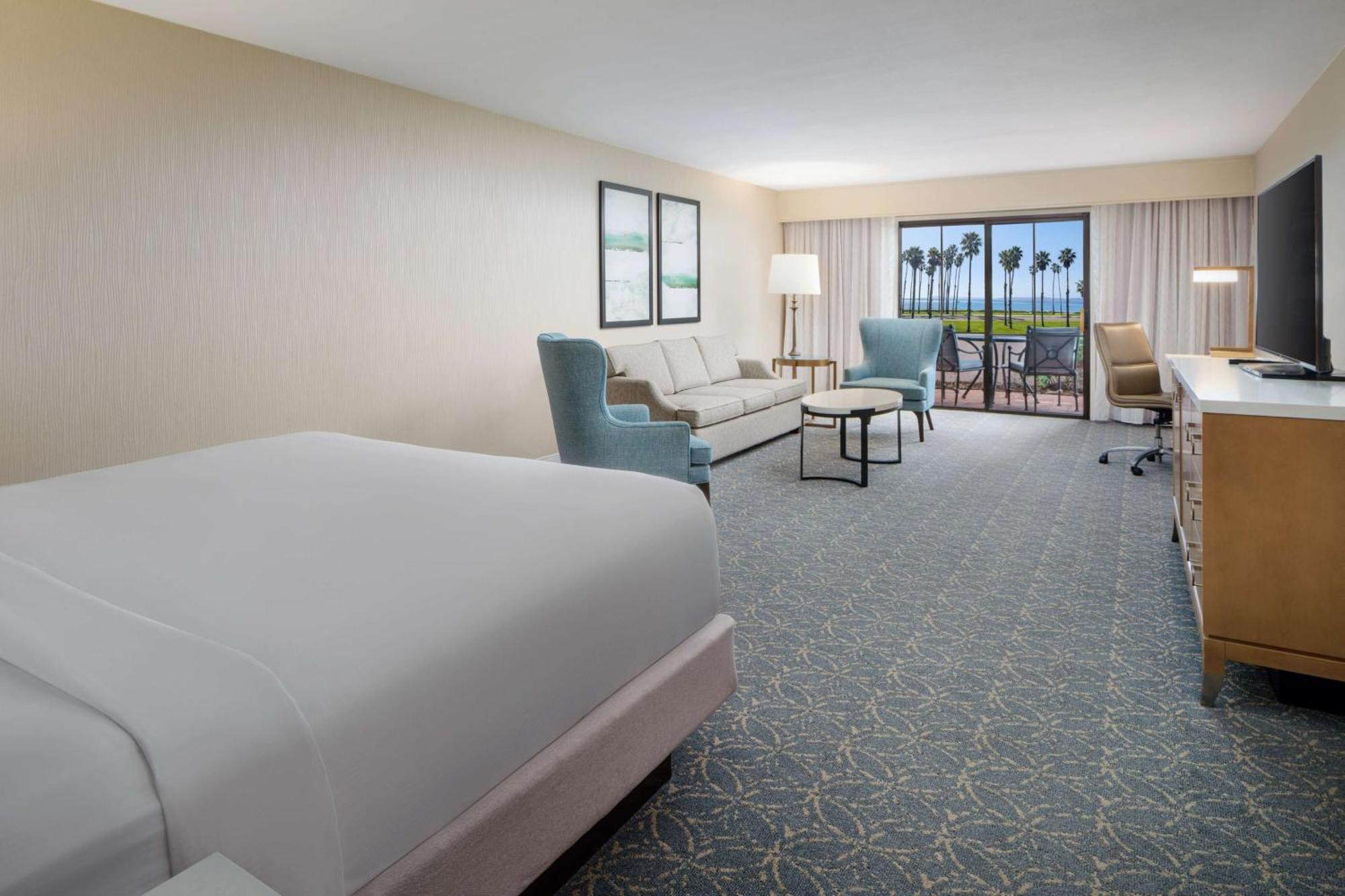 Hilton Santa Barbara Beachfront Resort Exterior photo