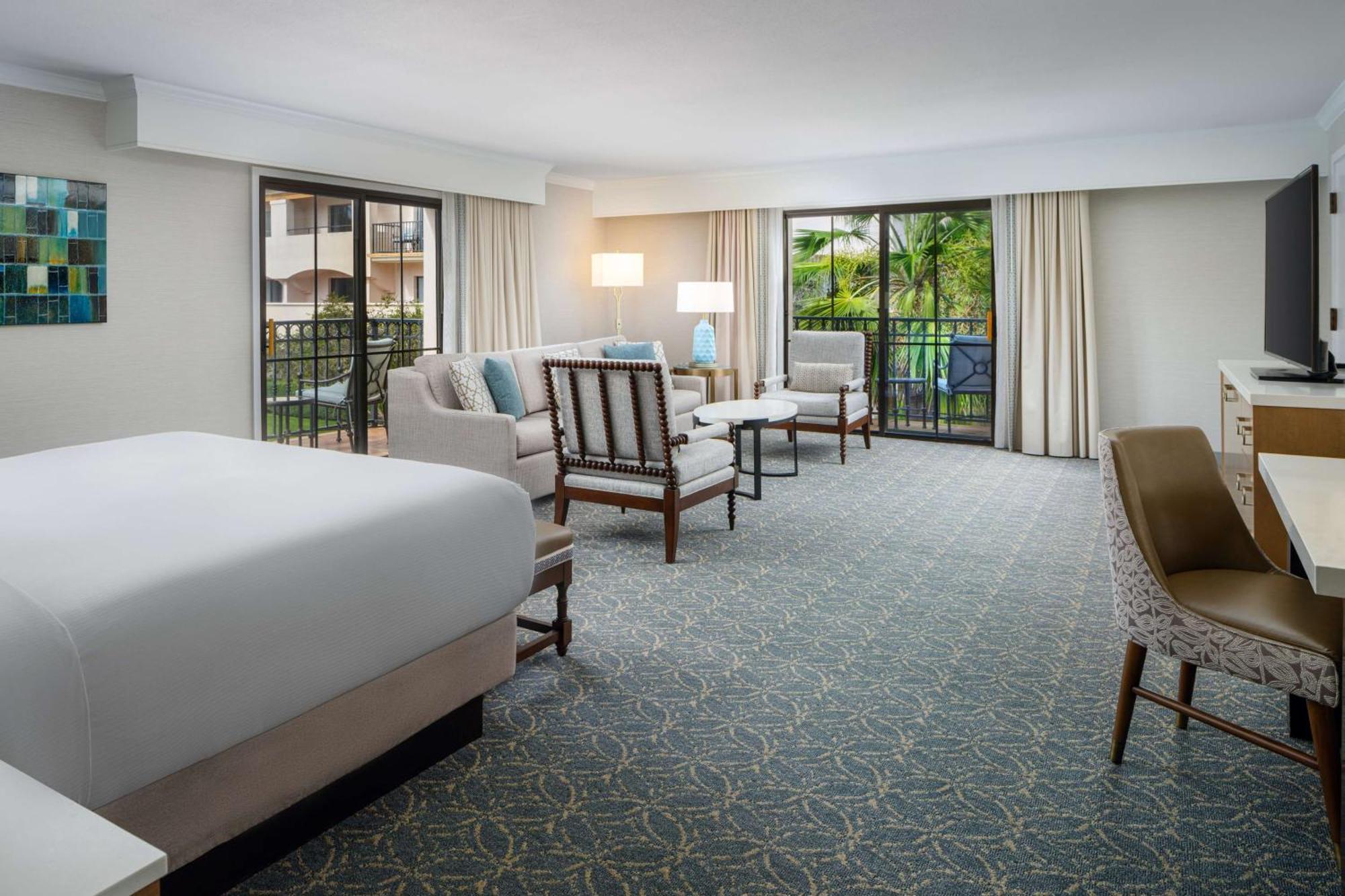 Hilton Santa Barbara Beachfront Resort Exterior photo