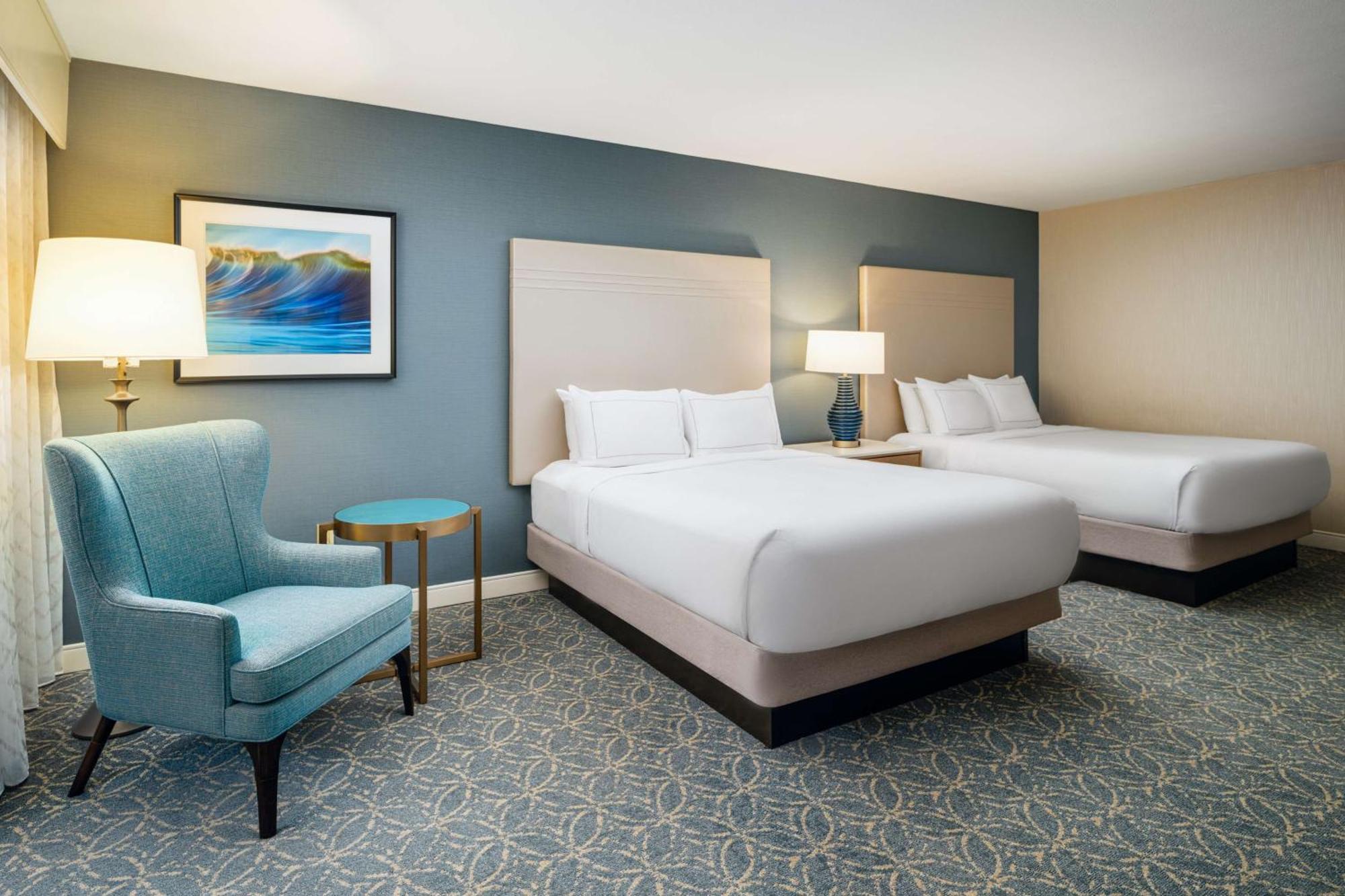 Hilton Santa Barbara Beachfront Resort Exterior photo