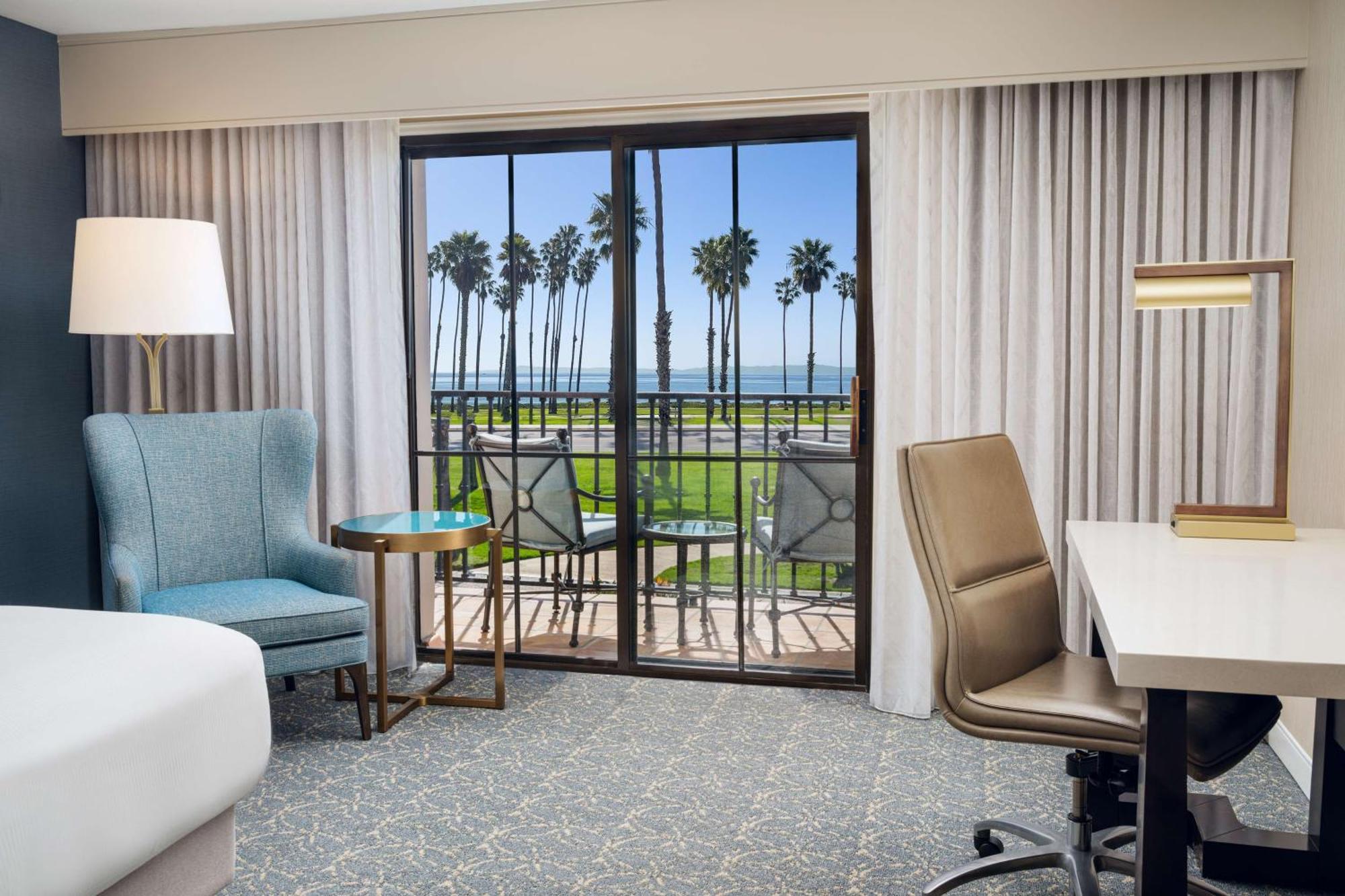 Hilton Santa Barbara Beachfront Resort Exterior photo