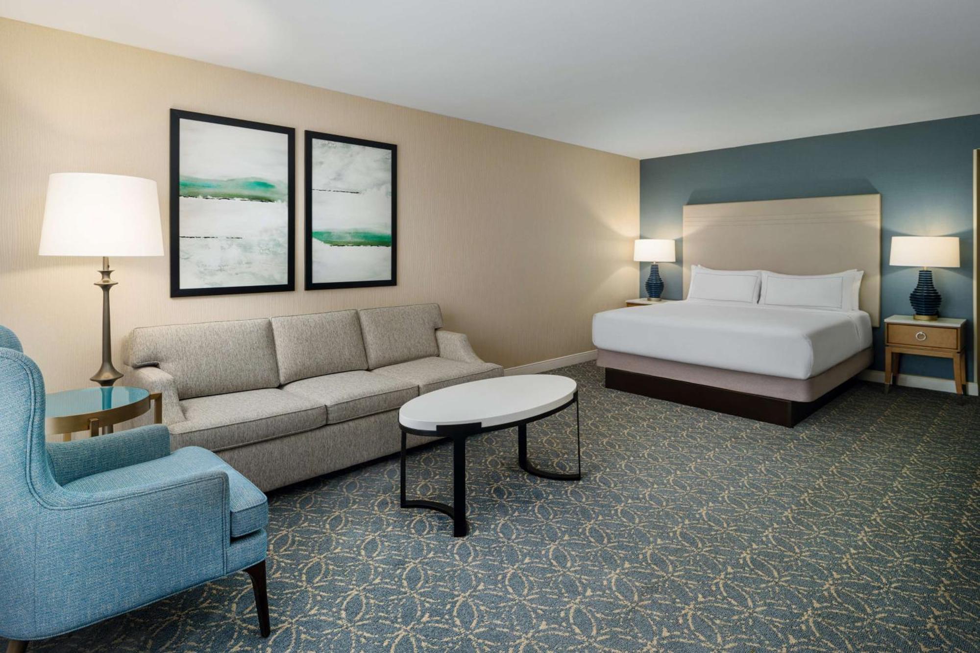 Hilton Santa Barbara Beachfront Resort Exterior photo